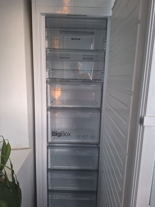 Продається морозильна камера на 7 кошиків  для овочів та фруктів