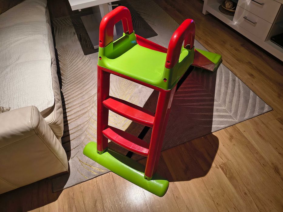 Zjeżdżalnia dla dziecka...