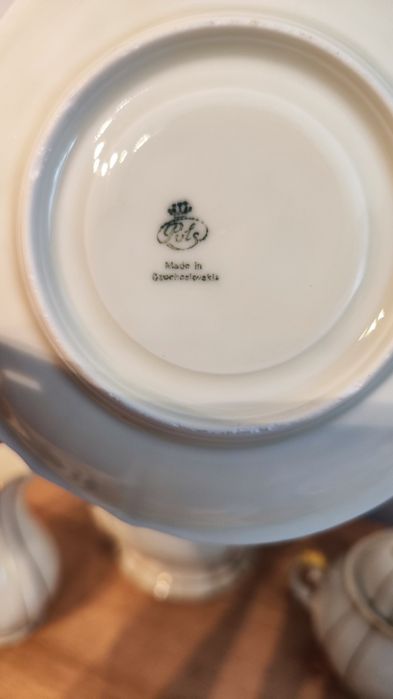 Serwis kawa na 10 osób, porcelana
