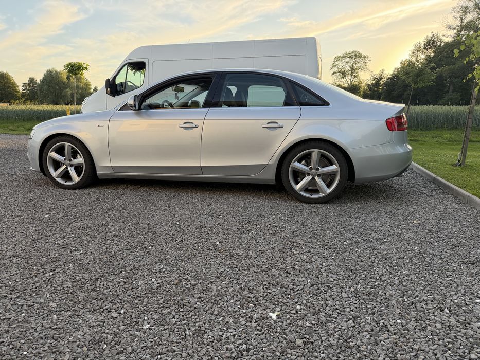 Audi A4 B8 sedan