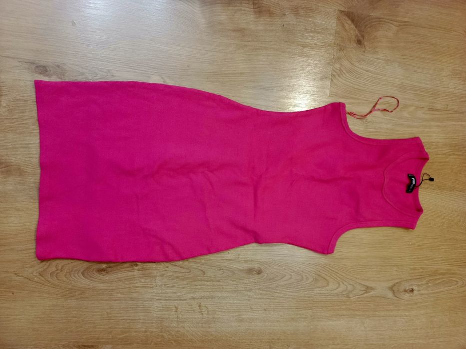 Sukienki mini dopasowane