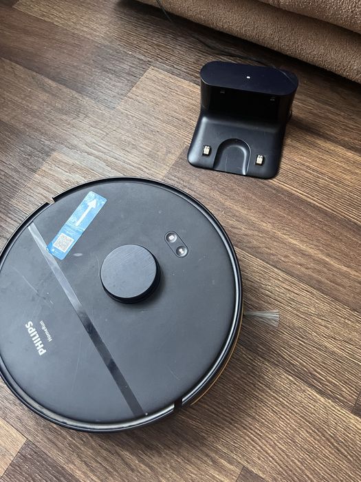 Робот пылесос philips