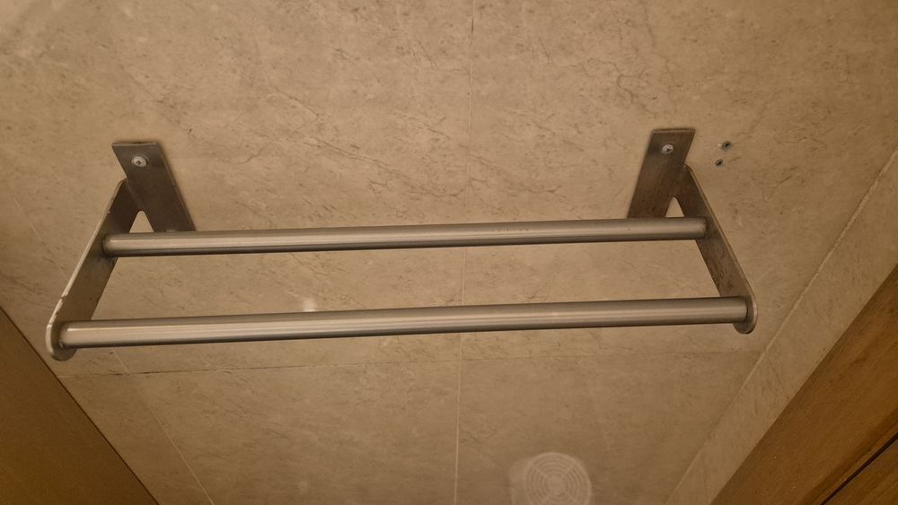 Toalheiro e papeleiro metal