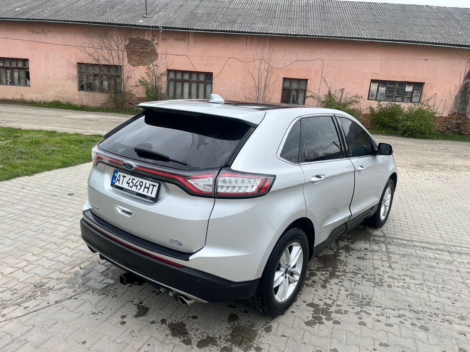 Ford edge 2015.