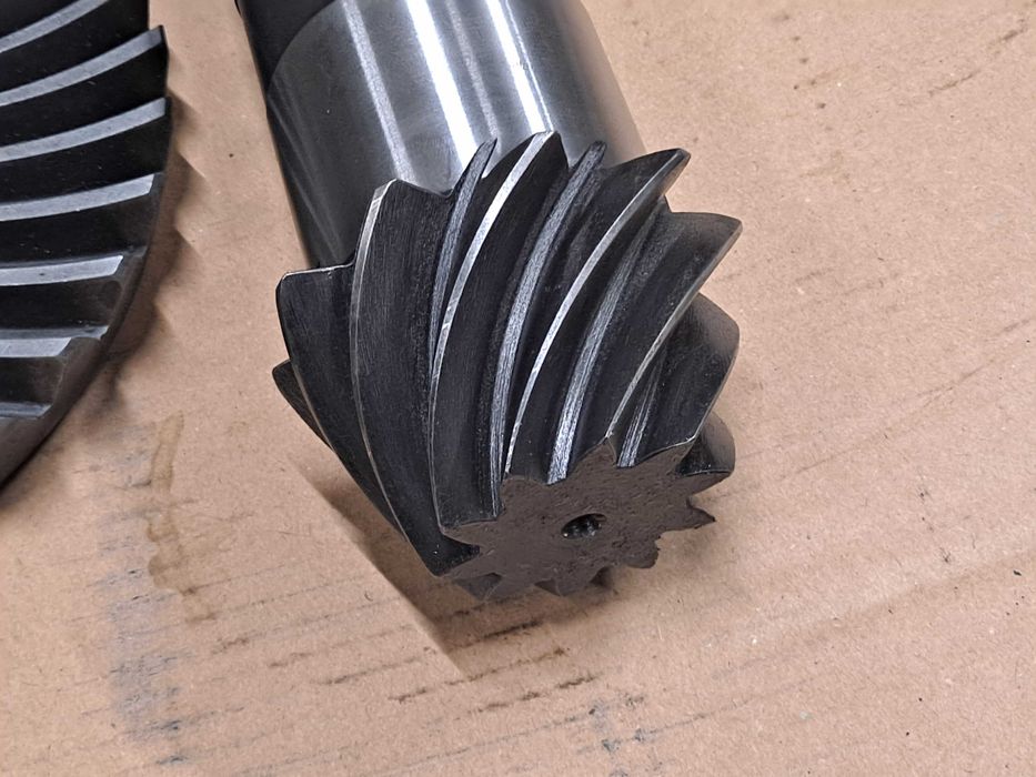 Koła zębate zębatki przekładnia kątowa paszowóz