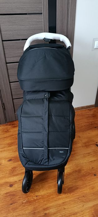 Нова прогулянкова коляска від Carrello