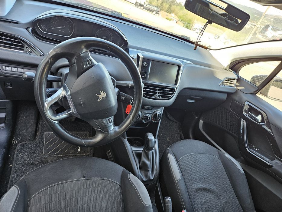 Peugeot 208 1.6 BlueHDi de 2017 para peças