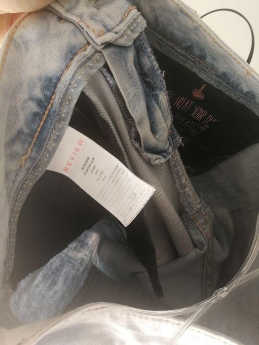 Jeansy Review M