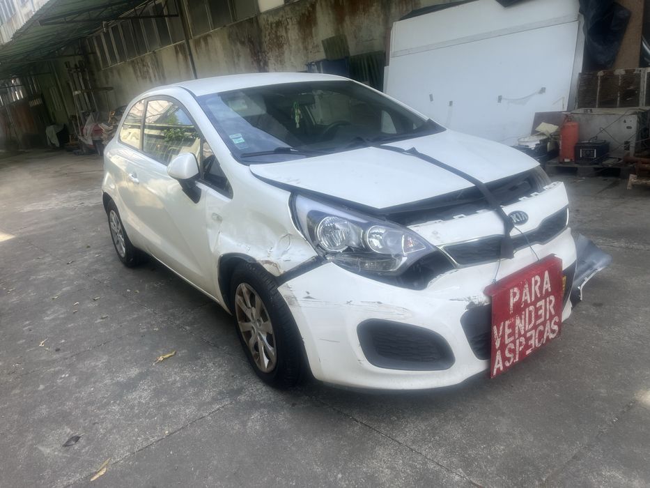 Kia Rio 1.1 CRDI 12V-75 CV Ano 2012