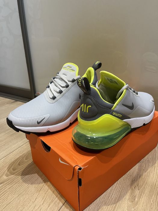 Кроссовки Nike новые