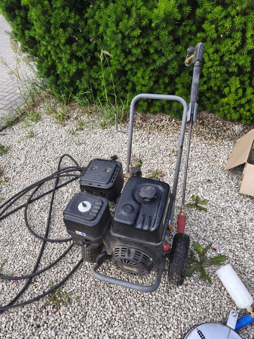 Myjka ciśnieniowa Karcher HD 9/25, zestaw