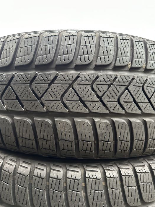 215/60/16 Pirelli Sottozero 3