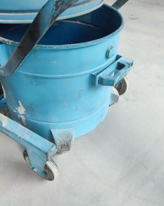 Продам промисловий пилосос