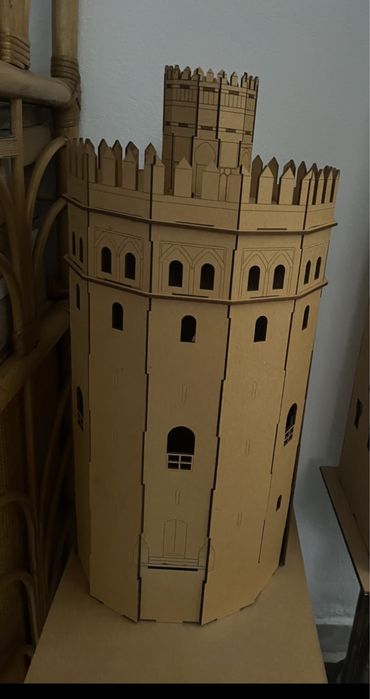 Torre do Ouro, Sevilha- em madeira-60cm de altura
