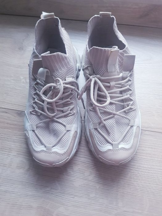 Buty sportowe męskie marki Ideal Shoes rozmiar 41.