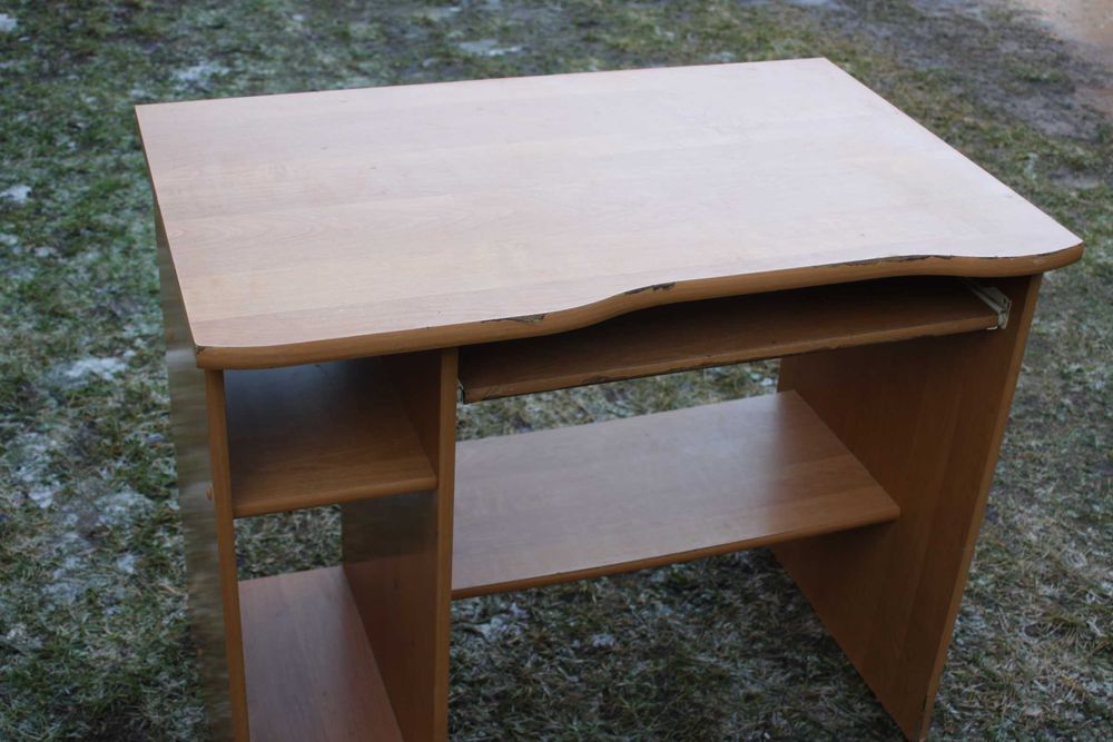 Biurko, Biurko szkolne, Biurko pod komputer