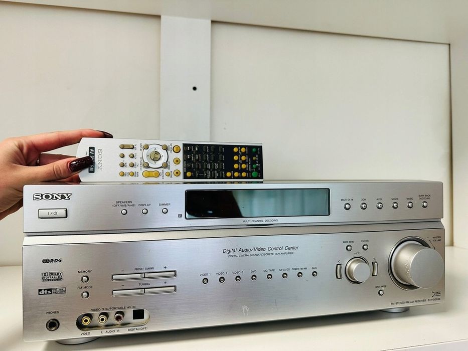 Sony STR-DE698 receiver