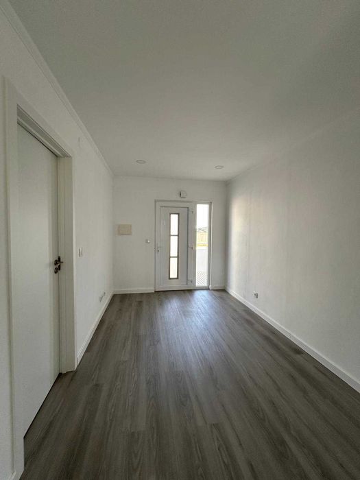 Arrendamento residencial de Moradia geminada na Lourinhã (Seixal) - Rua da Vista Alegre, 8