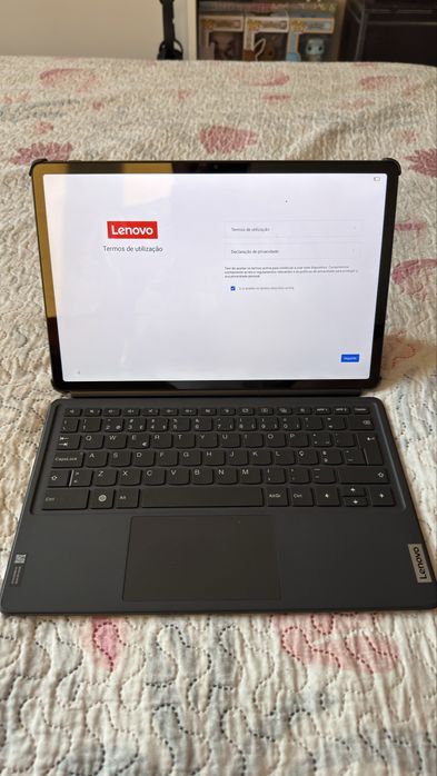 Tablet LENOVO tab p12 + teclado + pen