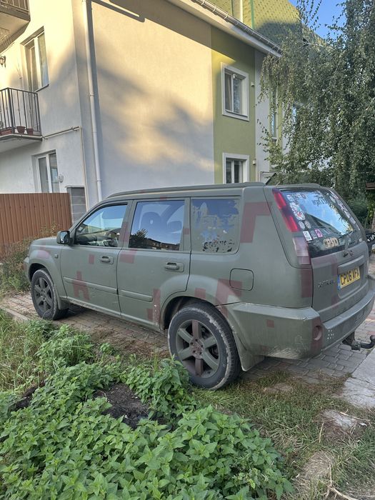 Продам авто Nisan X-trail t30