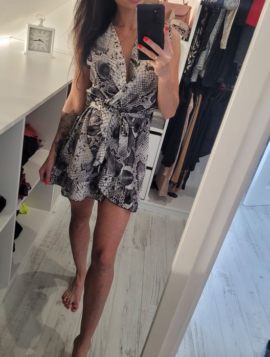 Sukienka uni S/M piękna italy