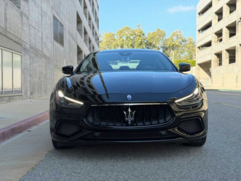 Maserati Ghibli      2019