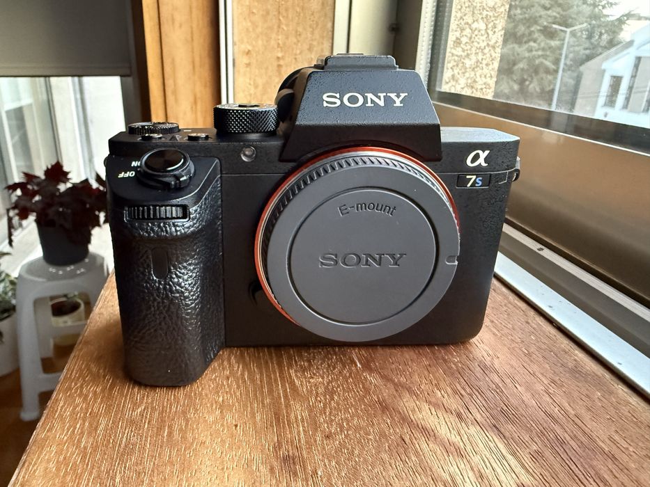 Câmara Full Frame Sony A7s II + duas baterias