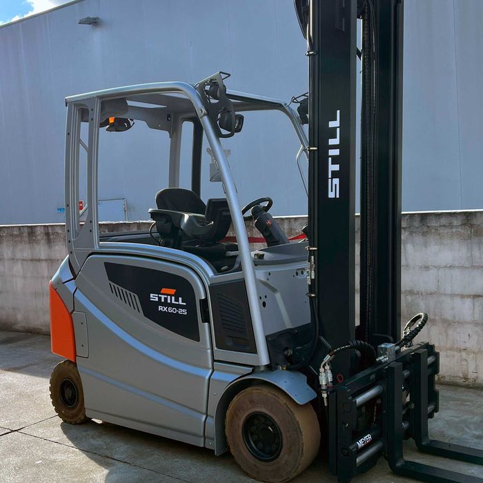 Empilhador elétrico Still  2500 kg