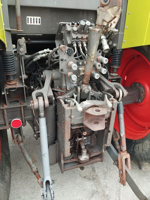 Ciągnik ClAAS ARES 657 -przedni WOM 119 PLN netto