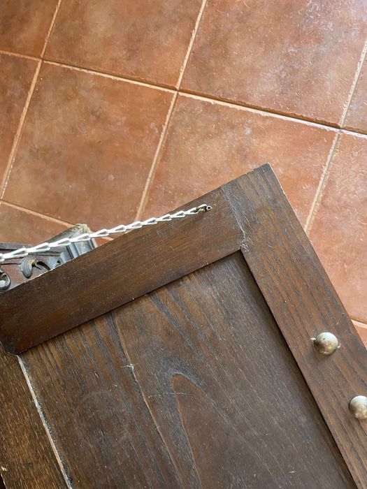 Móveis vintage em madeira com talha com charme e história