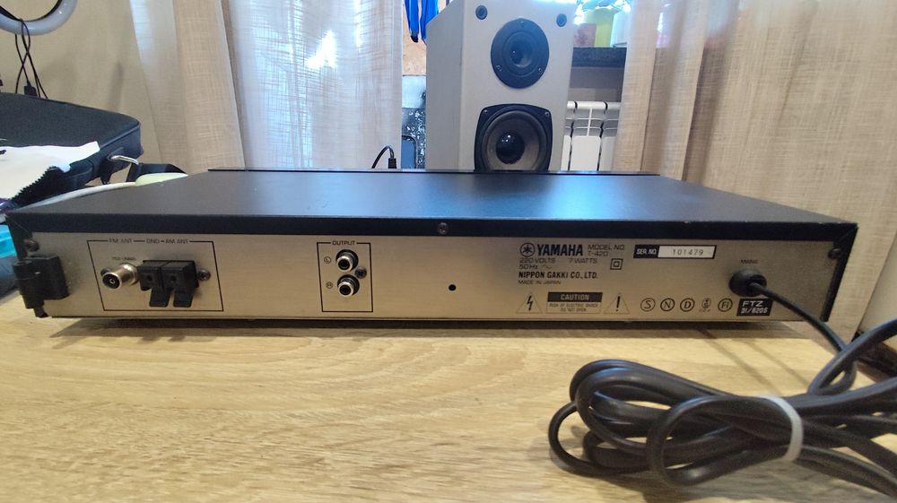 YAMAHA T420 тюнер