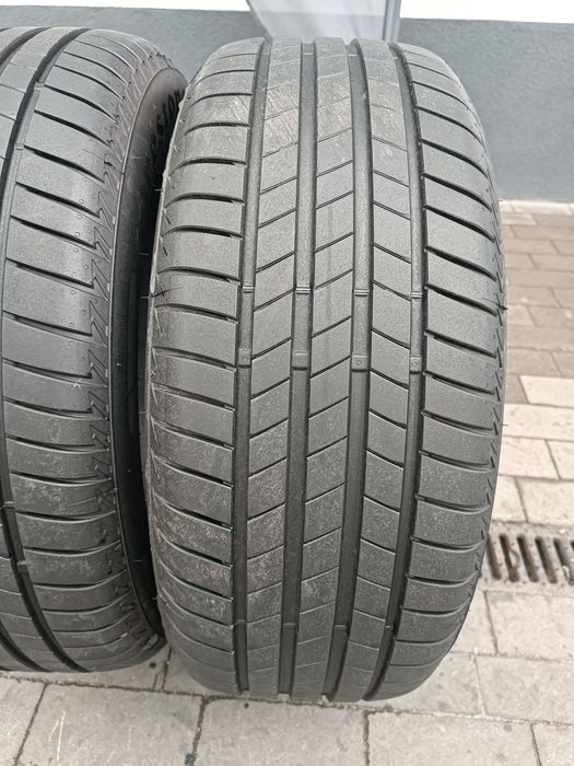 235/55R17 Firestone Roadhawk 2