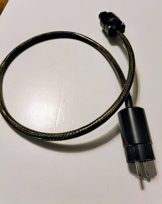 Cabo Alimentação Power Essencial Audio Tools (EAT) com IEC Furutech