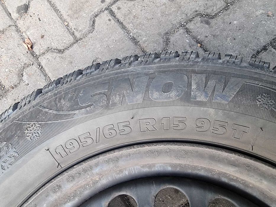 Opony zimowe 195/65/r15 4szt 8mm 2022r Kormoran