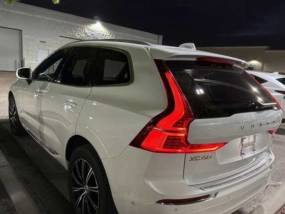 Volvo XC60      2020