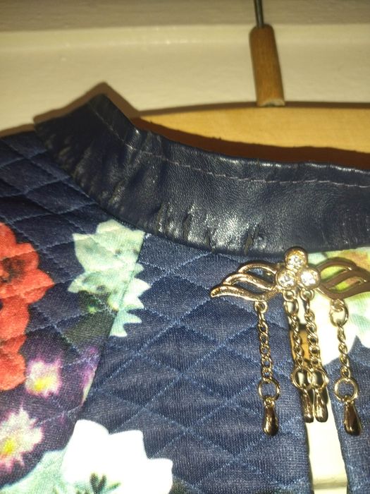 Віддам багато одягу на дівчину розмір XS