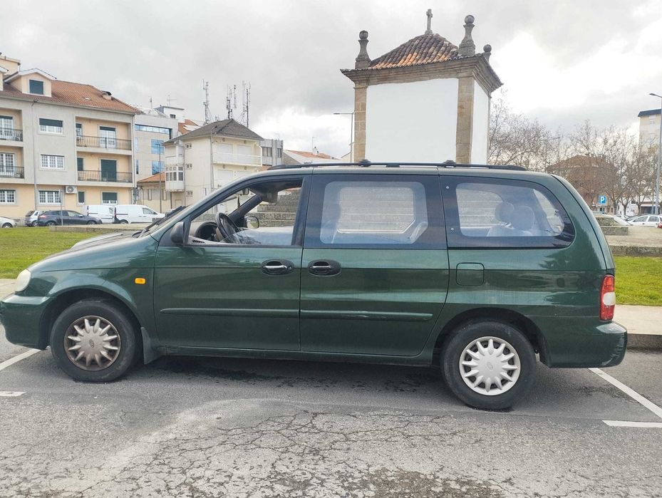 Kia Carnival 2001