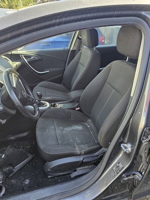 Interior Opel Astra J