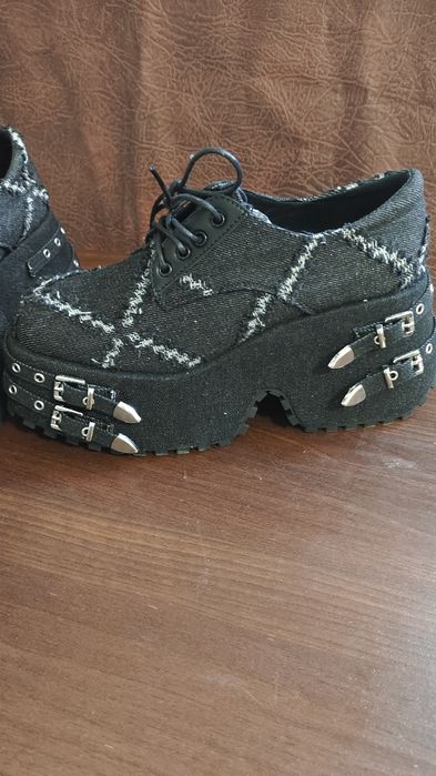 Ботинки, кеди на високій платформі 40р