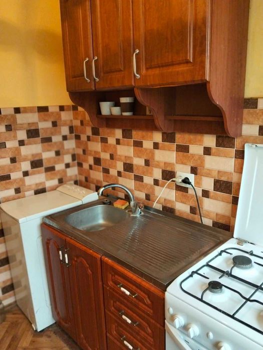 Здається в оренду однокімнатна квартира.