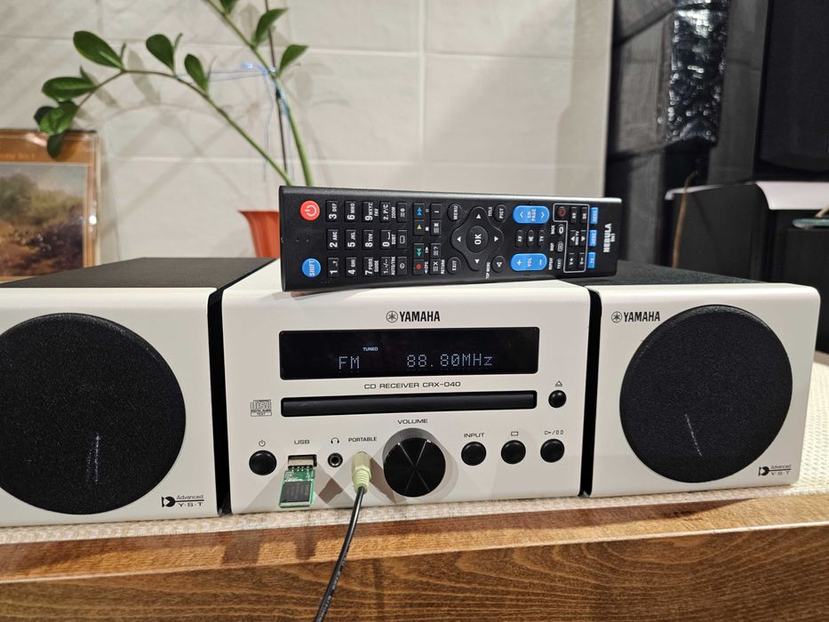 Hi-Fi система Yamaha MCR-040 USB, Audio CD, MP3 CD та WMA CD