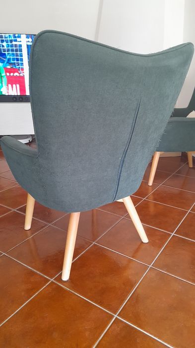 Promoção:  2 Cadeirões usados: antes €60, agora: €40; 1 Cadeirão: antes €35, agora €20