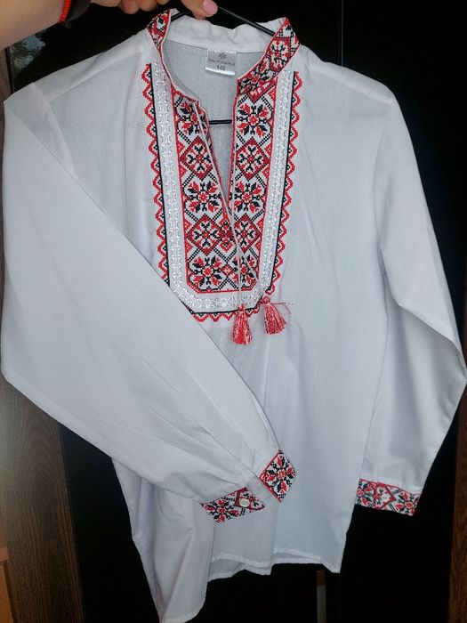 Вишиванка нова 146р
