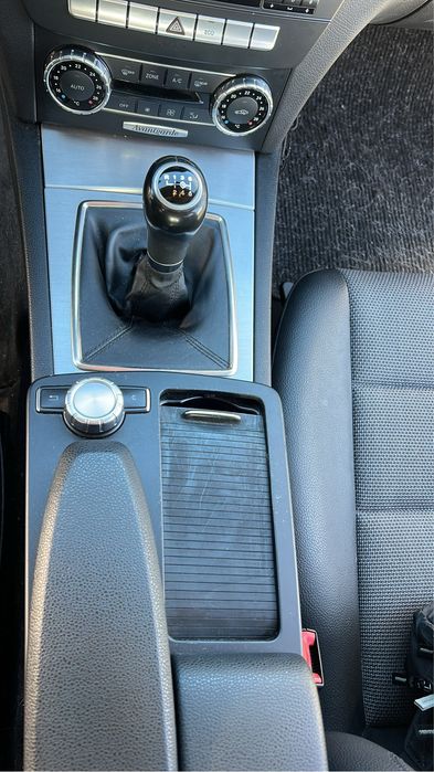 Mercedes C 220 170 cv