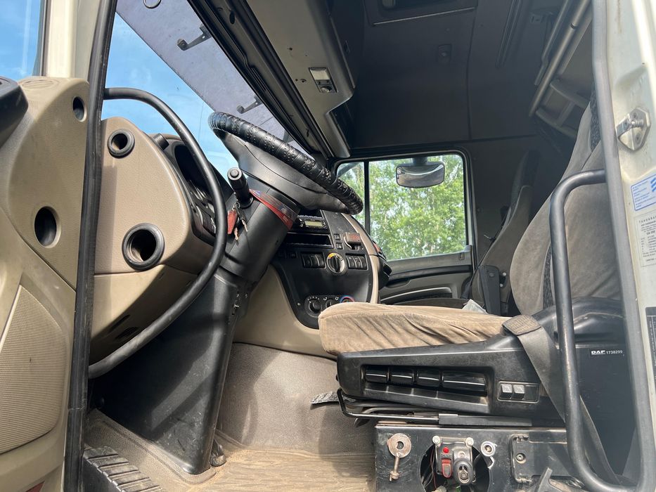 DAF + напівпричіп Van Hool.