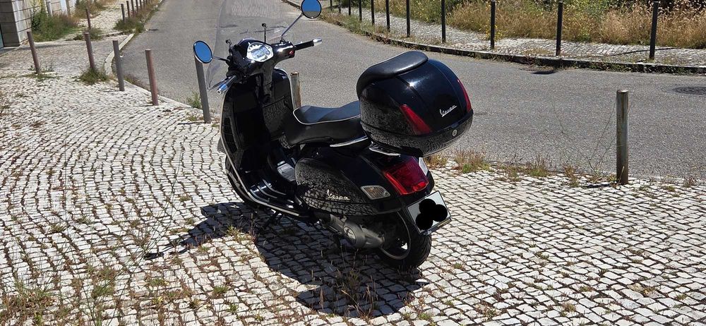 VESPA GTS 300 SUPER COM EXTRAS