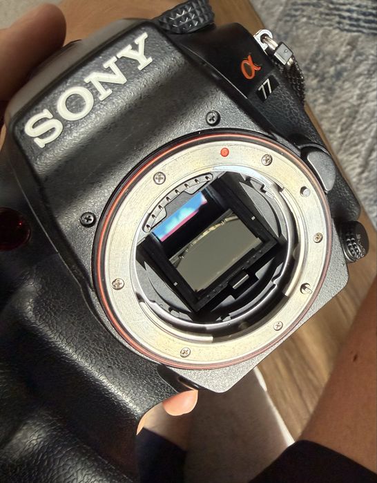 Sony Alfa 77  (SLT-A77V) + obiektywy + dodatki