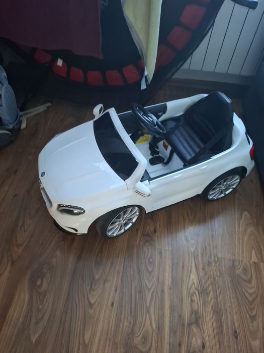 Auto na akumulator mercedes
