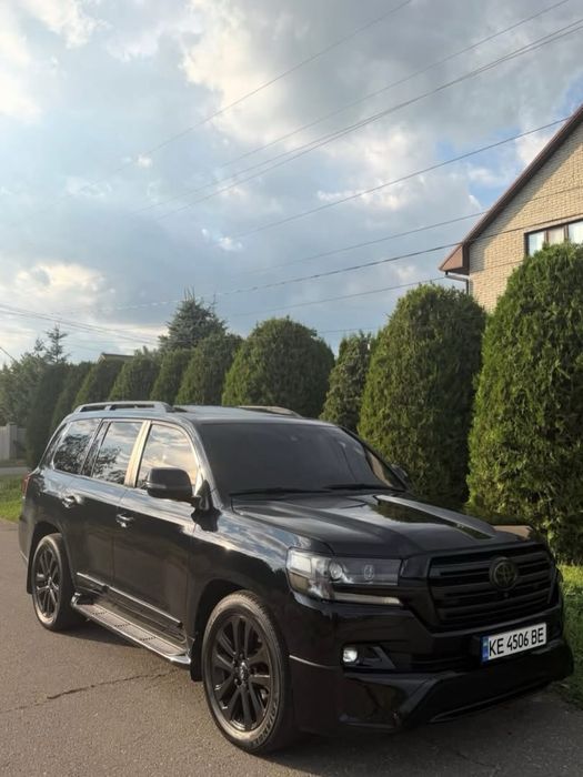 Toyota Land Cruiser 200