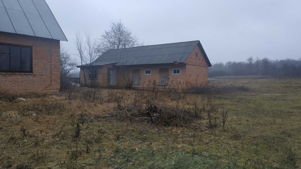 Продам дім з ділянкою